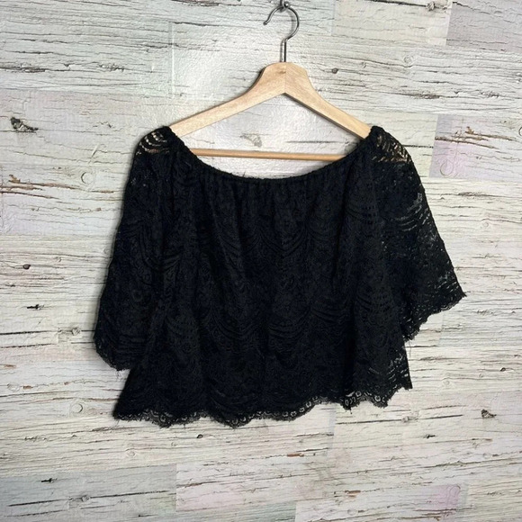 Cupcakes and cashmere black lace blouse top size xs - Picture 7 of 8